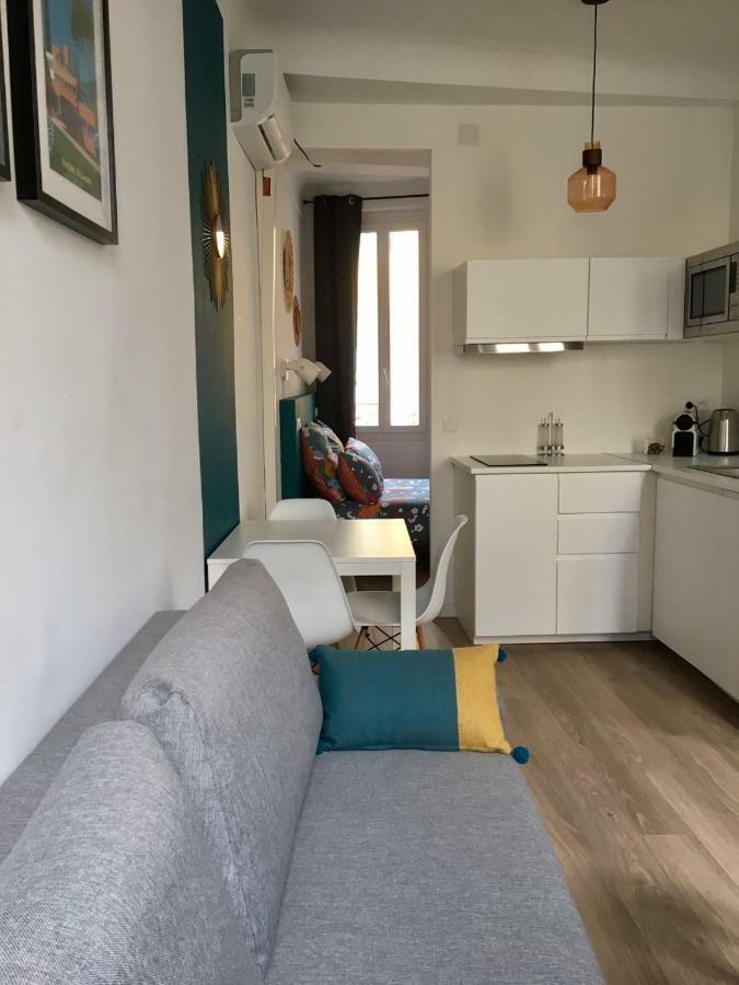 Le Petit Hyerois Lägenhet Hyères Exteriör bild